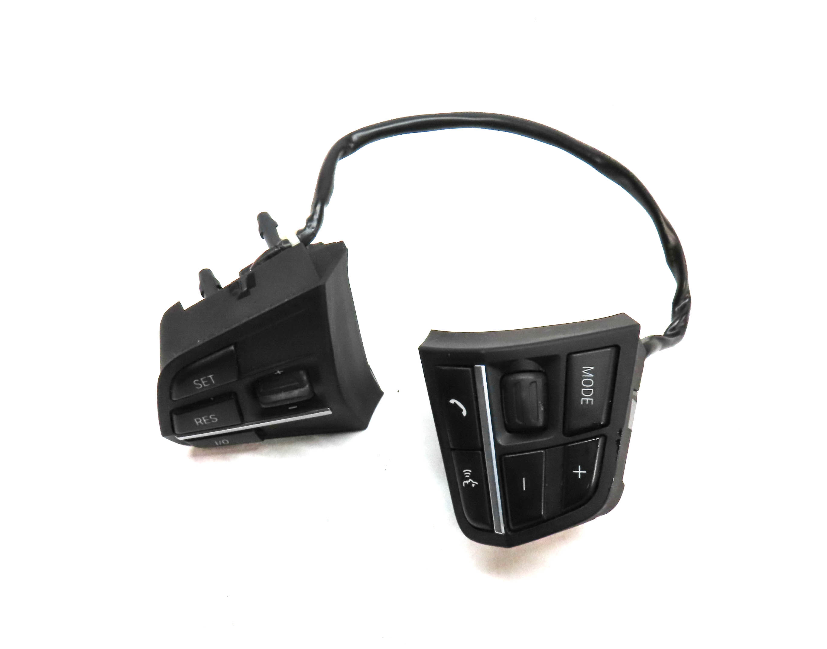 2011 BMW 740i (F02) STEERING WHEEL MEDIA PHONE CONTROL SWITCH BUTTON SET/2 — exact item pictured